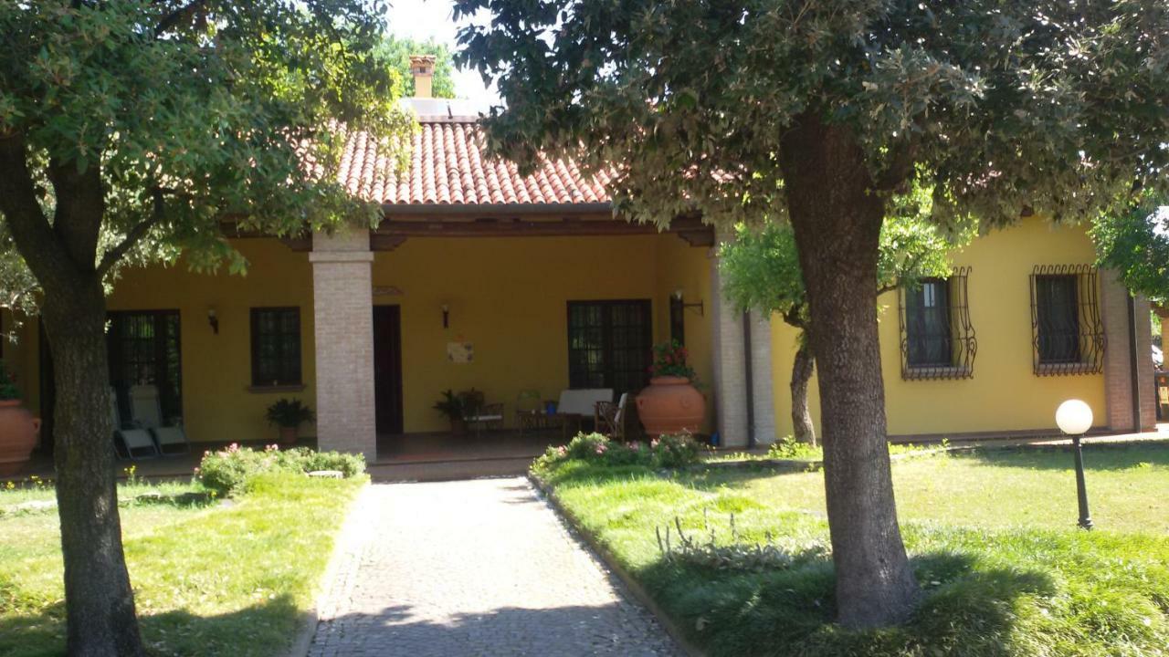B&B La Vigna Di Federico Rubano Bagian luar foto